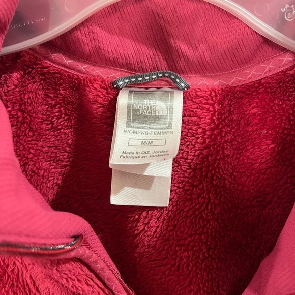The North Face Fuzzy Pink Jacket Pullover Size Medium - Picture 4 of 5